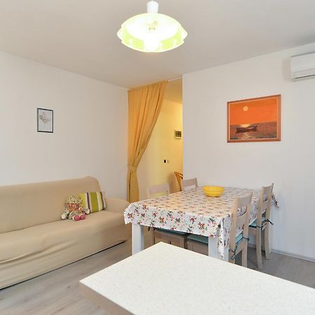 Apartments Chiara 877 Pola Esterno foto