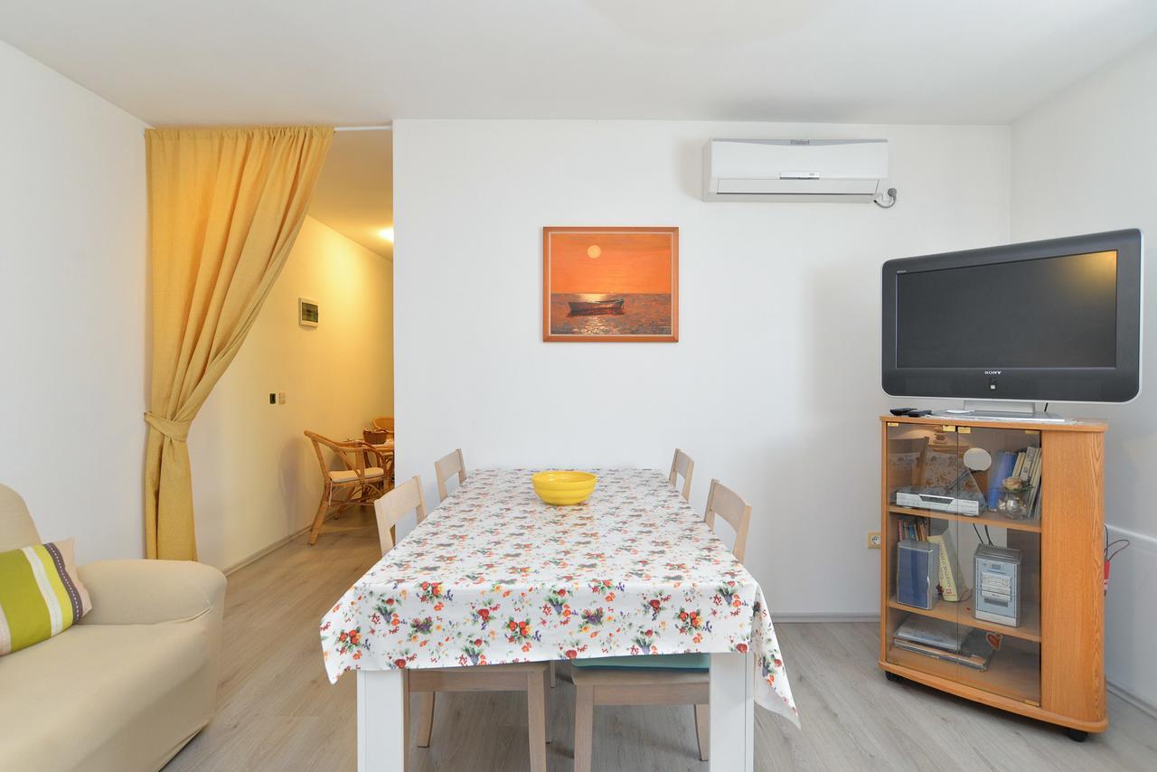 Apartments Chiara 877 Pola Esterno foto